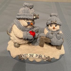2000 Snow Buddies: Knit One Purl Two figurine